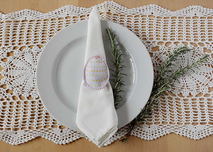 Hand embroidered Easter napkin ring