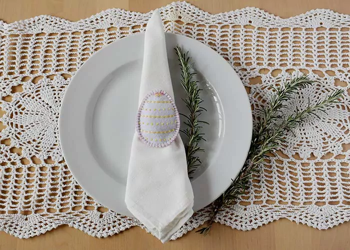 Hand embroidered Easter napkin ring