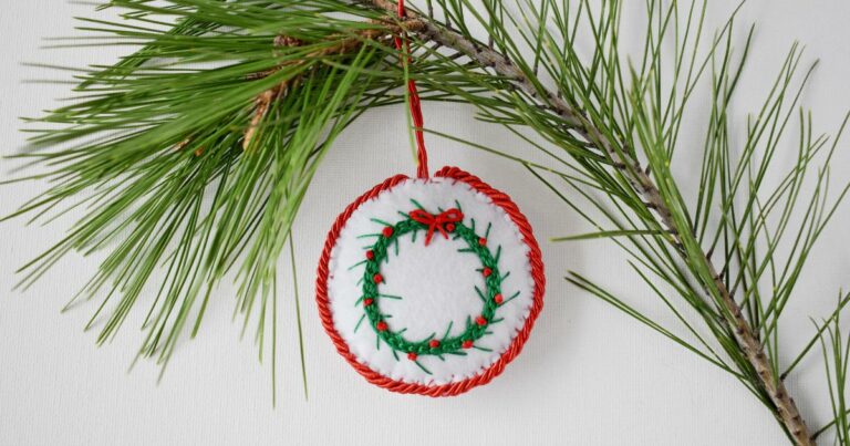 DIY Christmas ornaments with wreath embroidery