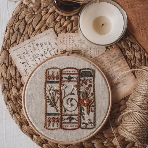 Bookish Embroidery Muster auf Etsy