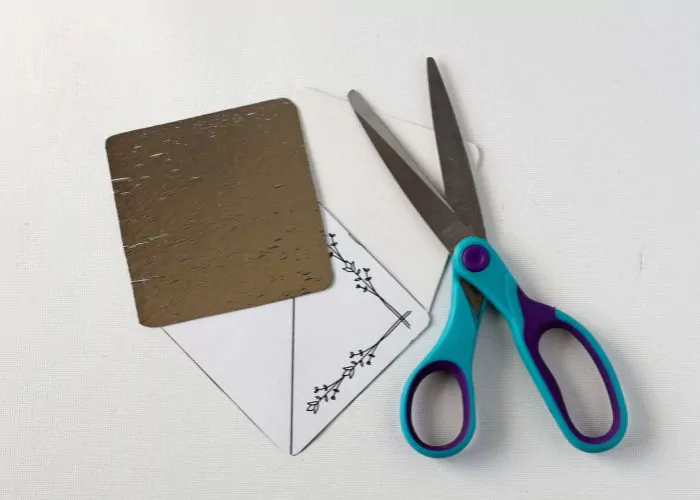 Prepare paper cards for the bookmarks
