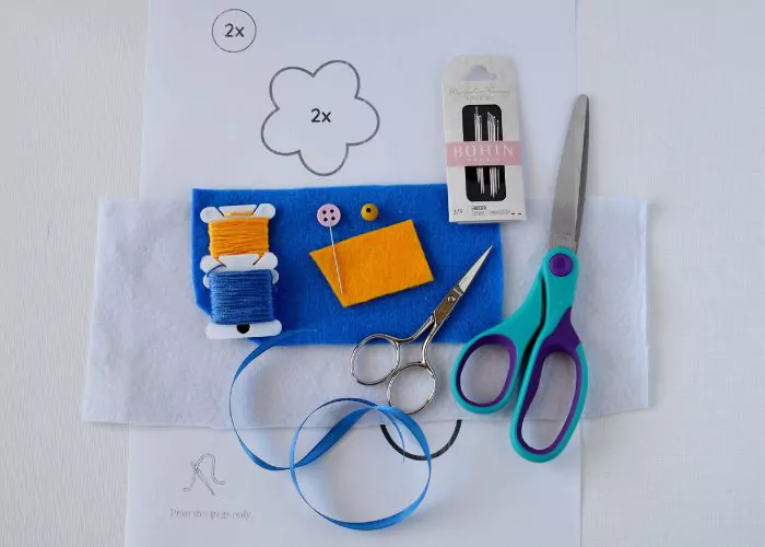 Tools and materials for felt flowers
