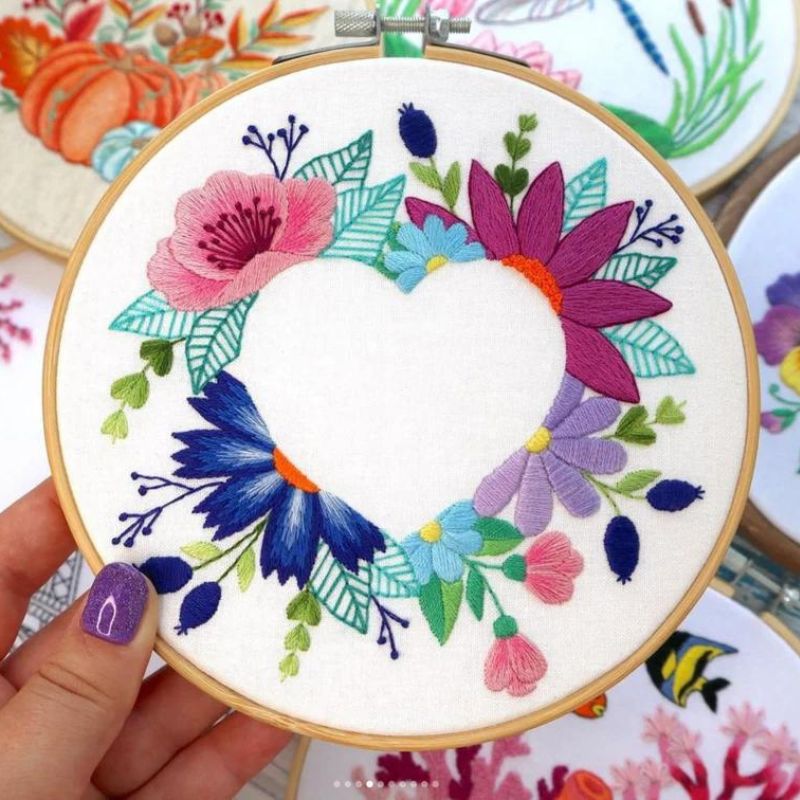Floral Heart negative space hand embroidery pattern by EmbroideryArtbyNatCA on Etsy