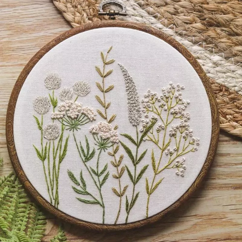 Botanical Boho Wildflower Stems - motif de broderie florale par Juniper Stitches Shop sur Etsy