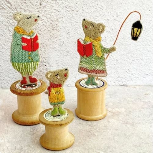 Christmas Carol Singing Bobbin Mice Mouse Family craft project on Etsy