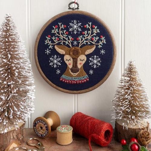 Christmas reindeer hand embroidery pattern on Etsy