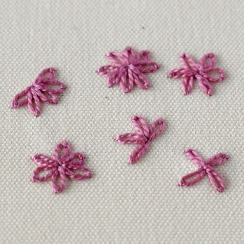 Lazy daisy stitch Pink small