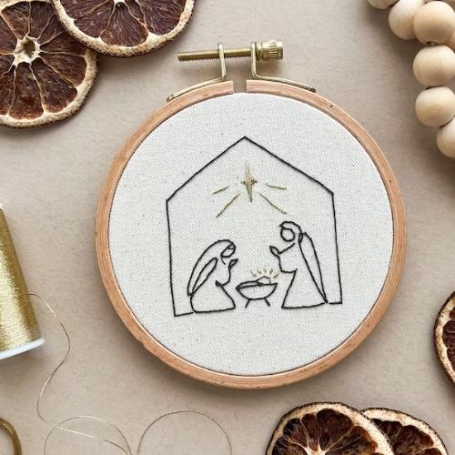 Beginner-friendly Christmas embroidery ideas