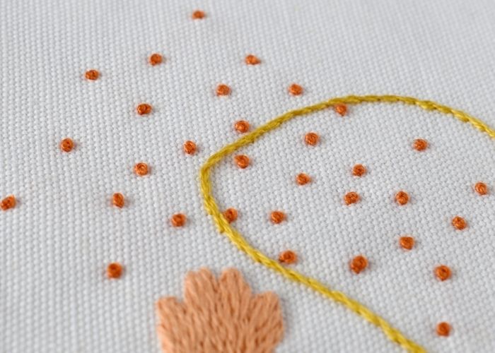 French knots and stem stitch outline - beginner embroidery stitches