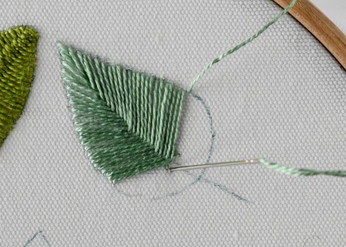 How to stitch leaves with Fishbone stitch