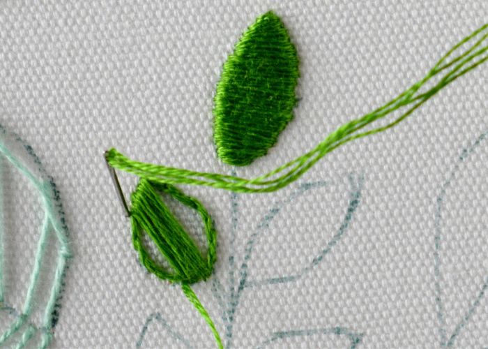 Satin stitch filling for leaf embroidery2