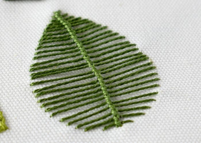 Vandyke stitch leaf