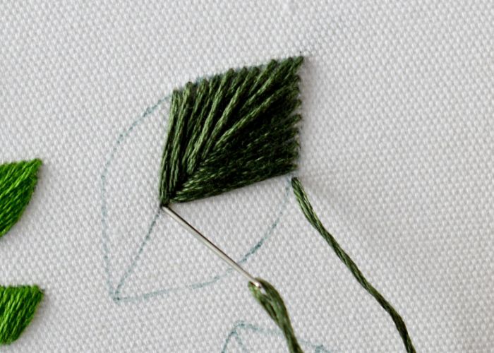 Ways To Embroider Leaves - Leaf stitch