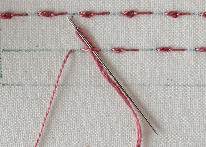 Long tailed daisy stitch - reverse chain stitch technique