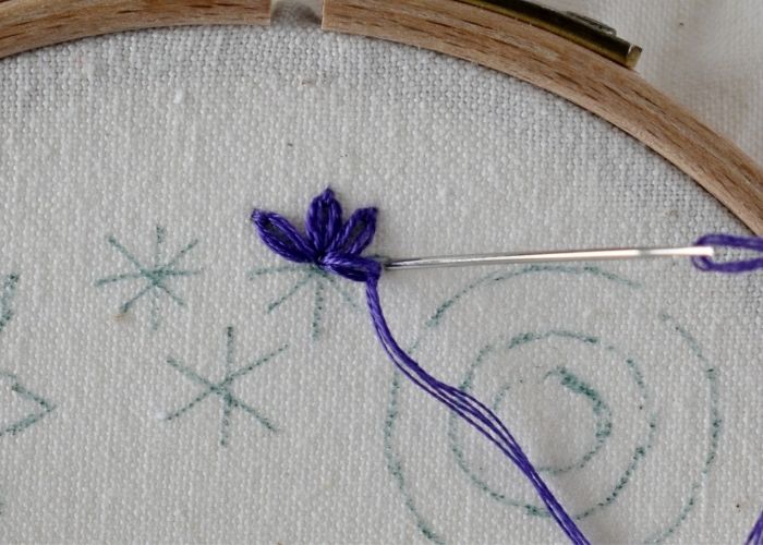 Beginner Flower Embroidery with Lazy Daisy stitch