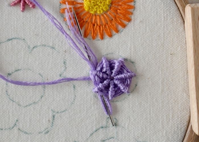 Beginner Flower Embroidery tutorial - Whipped Spider wheel flower embroidery
