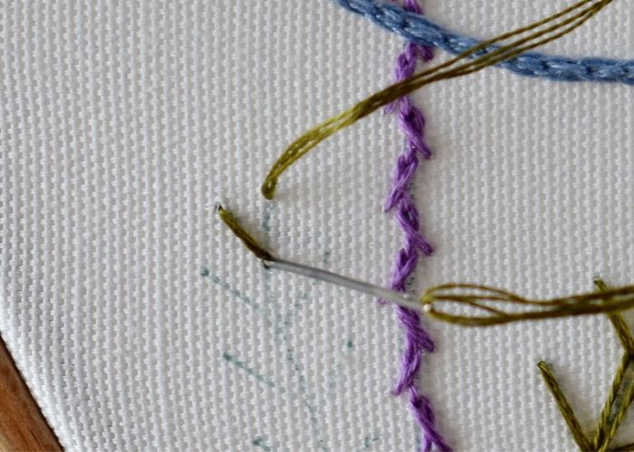 Chain Stitch variations Wheatear Stitch step 1 image