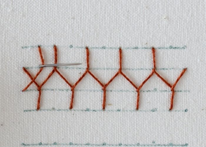How to embroider Double Cretan Stitch Step3 image