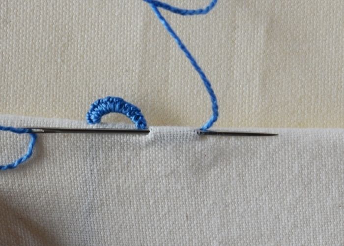 Buttonhole Bar Picots hand embroidery tutorial step 1 image
