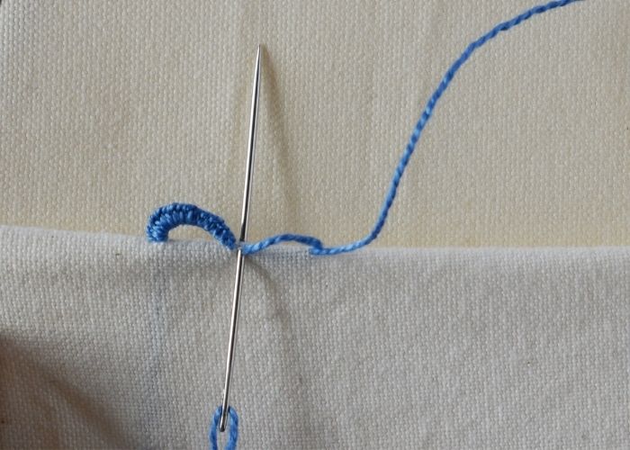 Buttonhole Bar Picots hand embroidery tutorial step 2 image
