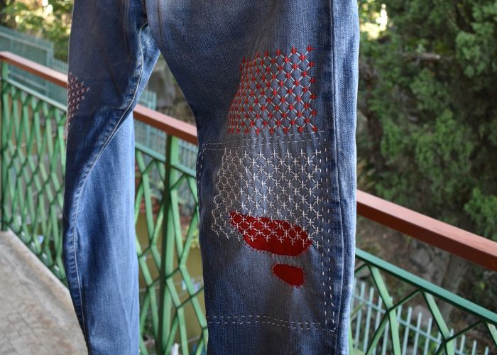 Sashiko Style Mending tutorial - remove the water-soluble stabilizer - image