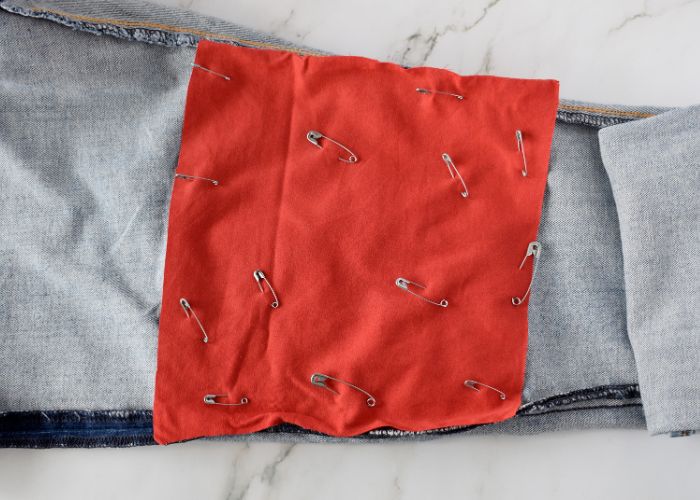 Sashiko Style Mending tutorial - Pin the patch - image