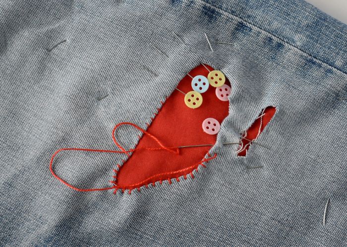 Sashiko Style Mending tutorial - Use a slip stitch for sewing - image