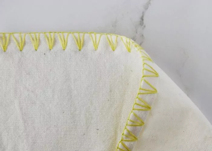 Triple Blanket Stitch edging - front and reverse sides image