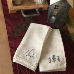 Christmas Tree Napkins by Home Sweet Harps blog