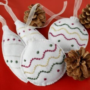 Felt Embroidered Christmas Ornaments DIY tutorial small image