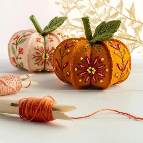 Zucche di feltro - schema di ricamo di TheHoopInHand su Etsy