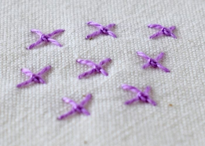 Tutorial ricamo nodo a quattro zampe passo 5 immagine