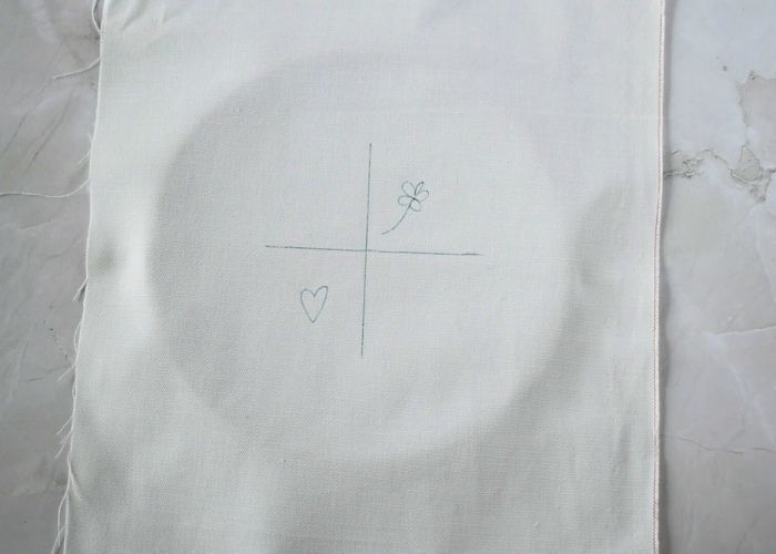 Metti il tessuto nel telaio - fase 1 - immagine