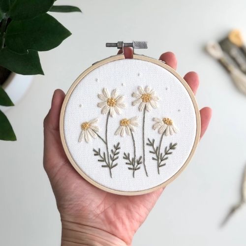 Daisies - beginner friendly flower embroidery designs by MatryoshkaDollShop