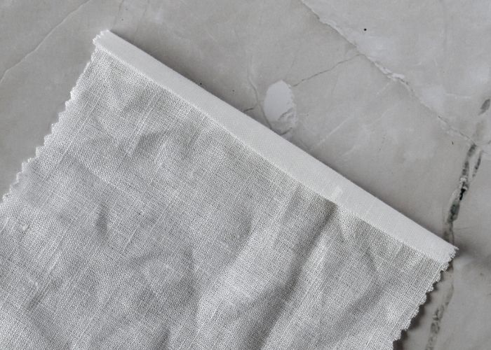 Tutorial per cucire l'orlo a mano con il punto Slip Stitch, passo 1 immagine