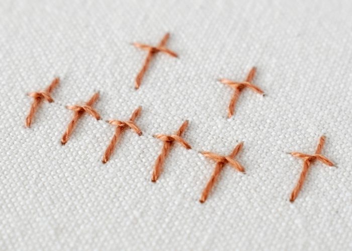 Ricamo a mano a punto spada con filo di cotone perlato, immagine del campionario