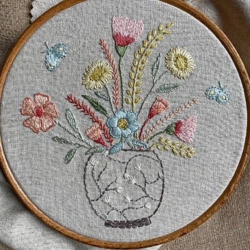 Vase of flowers Embroidery pattern by LiliPopo