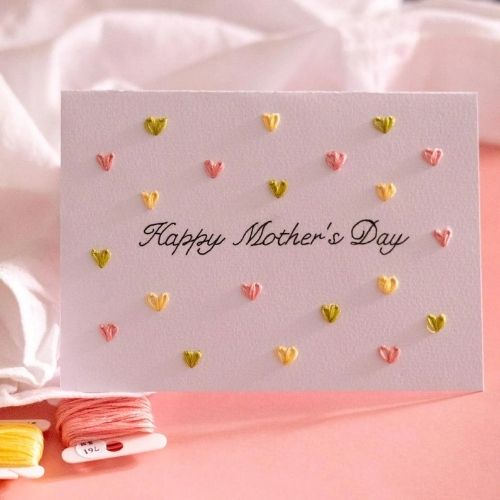 Schema di ricamo per la festa della mamma con cuore su Etsy image