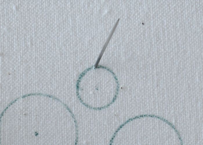 Buttonhole Wheel Stitch embroidery tutorial step 1 image