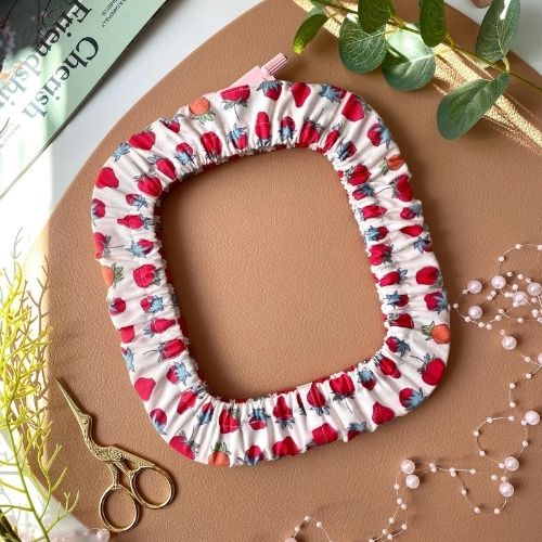 Protective case for round or square hoop frames on Etsy