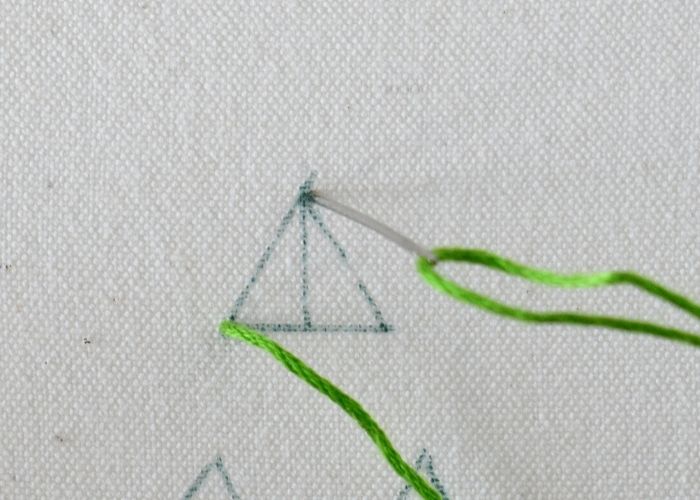 Sprats Head Stitch hand embroidery tutorial step 1 image