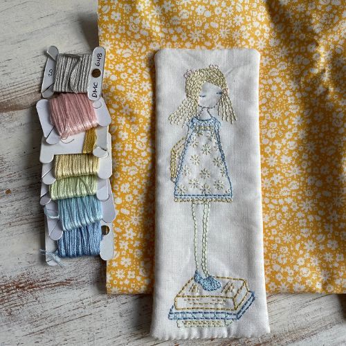 Little reader bookmark embroidery pattern PDF on Etsy