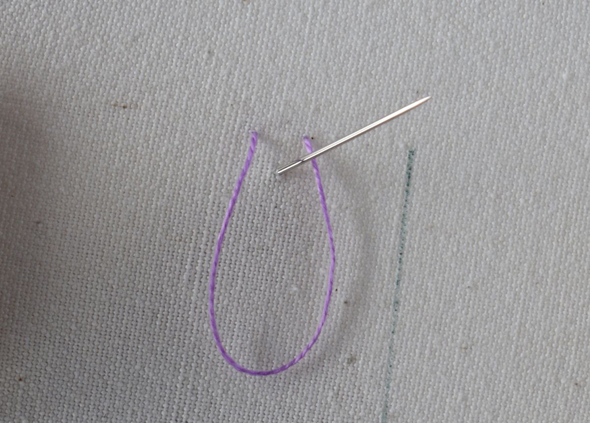 Double Fly Stitch hand embroidery tutorial step 2 image